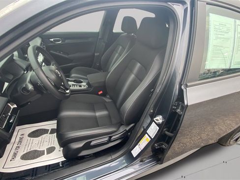 Used 2025 Honda Civic Sport image 31