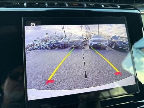 Certified 2024 Jeep Grand Cherokee Altitude image 16