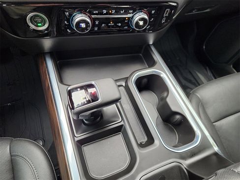 Used 2023 GMC Sierra 1500 SLT image 17