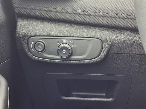 Used 2025 Chevrolet TrailBlazer LT image 16