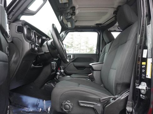 Used 2022 Jeep Gladiator Sport image 27