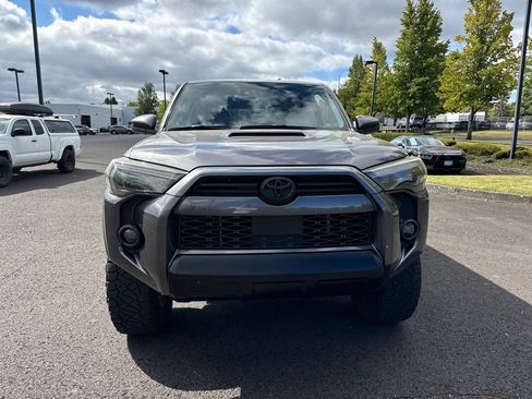 Used 2021 Toyota 4Runner TRD Off-Road Premium w/ Moonroof Package AWD/4WD image 2