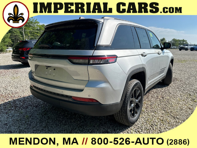 New 2026 Jeep Grand Cherokee Altitude AWD/4WD image 13