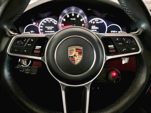 Used 2022 Porsche Cayenne S image 18