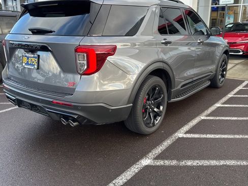 Used 2022 Ford Explorer ST w/ Equipment Group 401A image 3