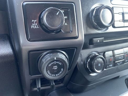 Used 2018 Ford F150 XLT w/ Equipment Group 302A Luxury image 14