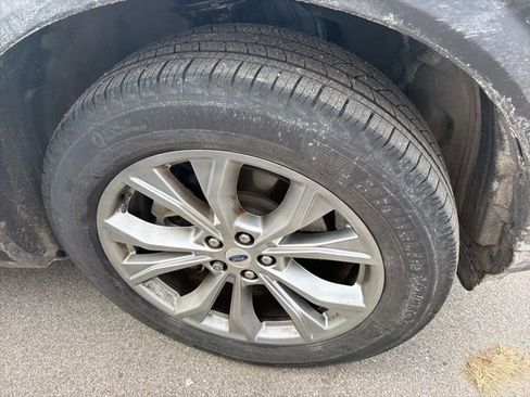 Used 2023 Ford Explorer XLT w/ Equipment Group 202A image 11