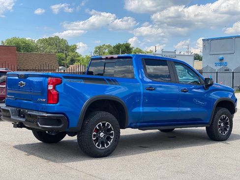 Used 2022 Chevrolet Silverado 1500 ZR2 w/ Technology Package image 4