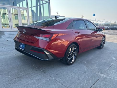 Certified 2025 Hyundai Elantra Sport image 3