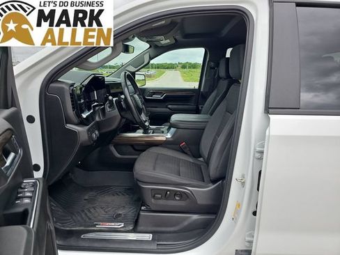 Used 2024 Chevrolet Silverado 1500 RST AWD/4WD image 18