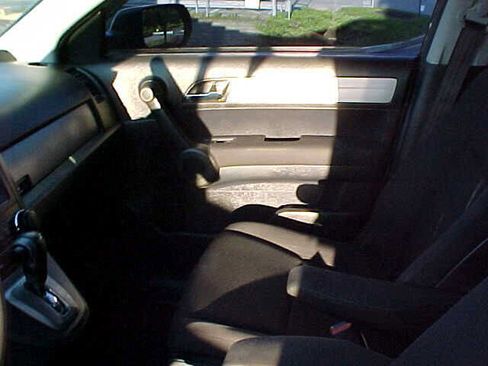 Used 2010 Honda CR-V LX image 15