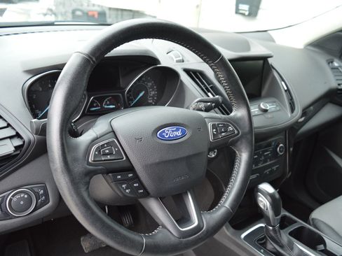 Used 2019 Ford Escape SE image 30