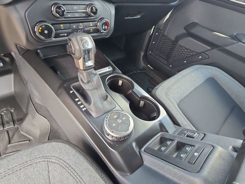 New 2025 Ford Bronco 4-Door image 15