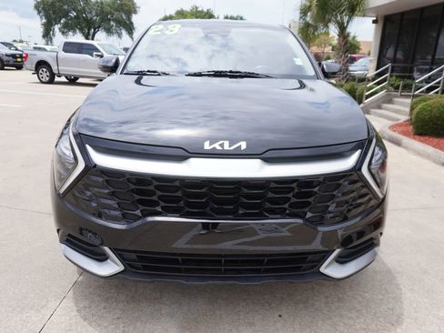 Used 2023 Kia Sportage EX FWD image 2