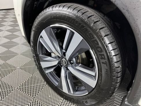 Used 2023 Nissan Rogue SL w/ SL Premium Package FWD image 14