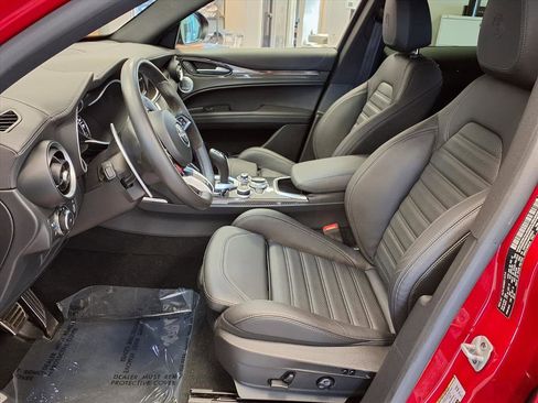 Used 2022 Alfa Romeo Stelvio Quadrifoglio w/ Active Assist Plus Package image 21