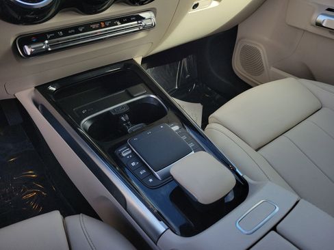 Certified 2021 Mercedes-Benz GLB 250 image 30