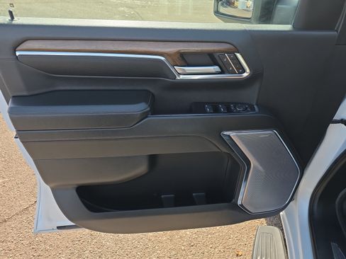 Used 2024 Chevrolet Silverado 3500 High Country w/ High Country Premium Package image 13