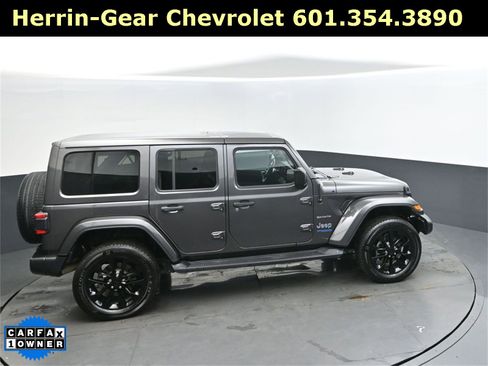 Used 2021 Jeep Wrangler Unlimited Sahara w/ Cold Weather Group image 38