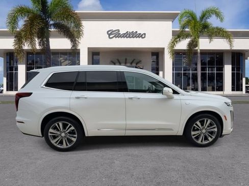 Certified 2024 Cadillac XT6 Premium Luxury FWD image 16