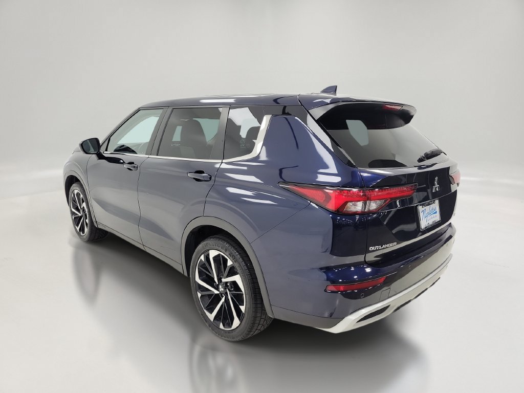 Used 2024 Mitsubishi Outlander SE FWD image 6