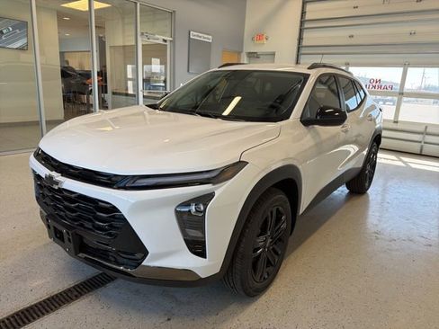 New 2026 Chevrolet Trax ACTIV w/ Driver Confidence Package FWD image 7