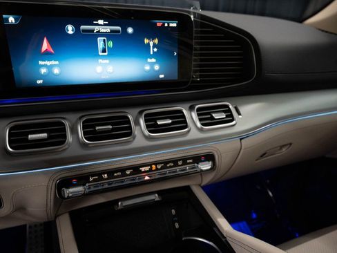 New 2026 Mercedes-Benz GLS 450 4MATIC image 30