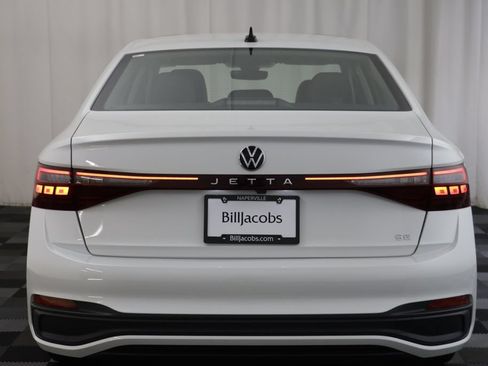 Used 2025 Volkswagen Jetta SE w/ Sunroof Package FWD image 15