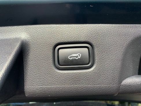 Used 2023 Hyundai Palisade Calligraphy image 8