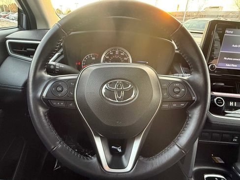 Certified 2022 Toyota Corolla Cross LE image 15