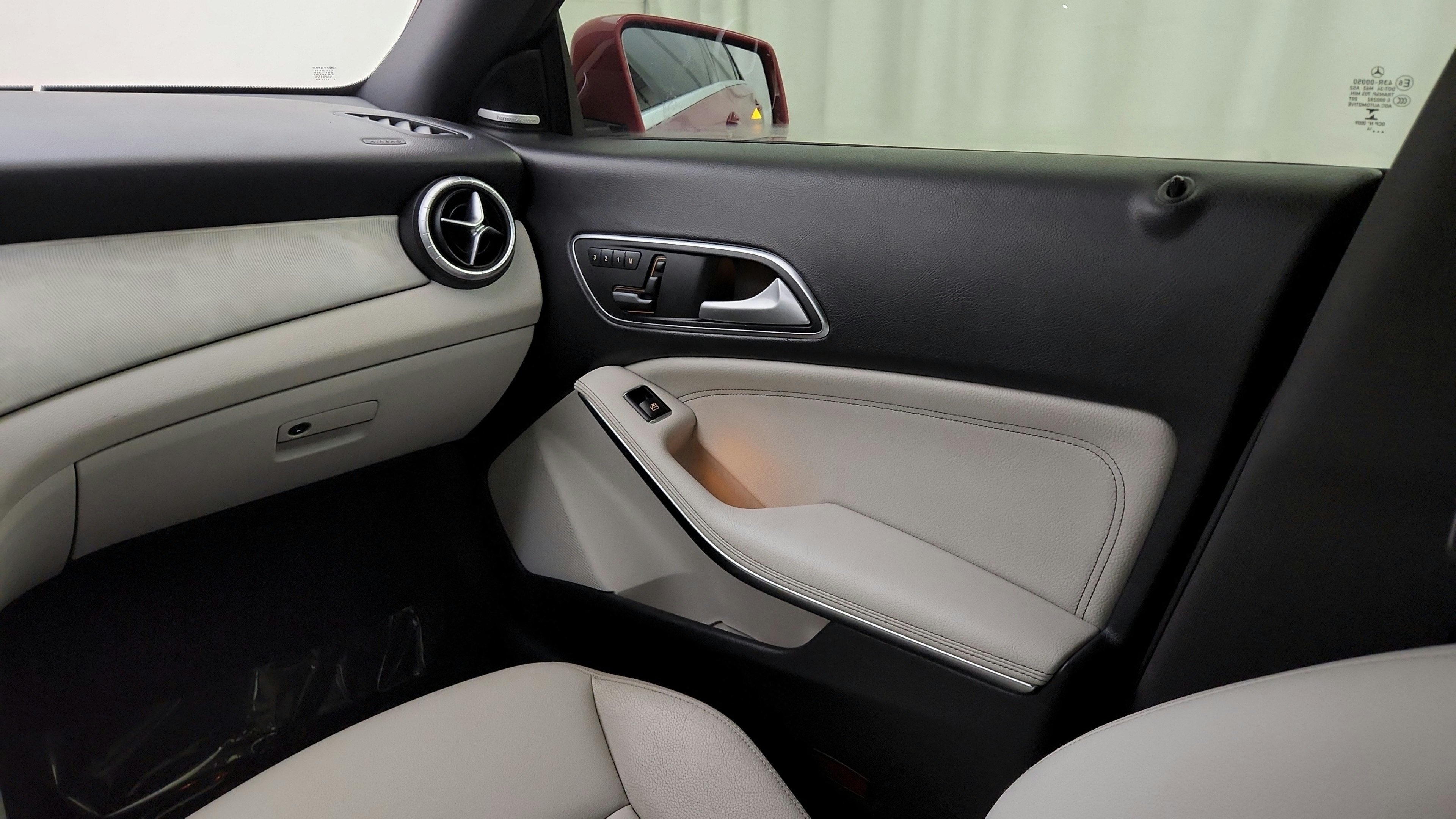 Used 2014 Mercedes-Benz CLA 250 4MATIC image 26