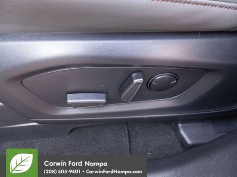 New 2025 Ford Explorer Active w/ Active Comfort Package image 12