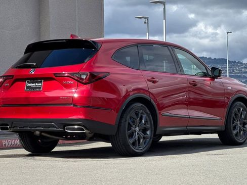 Used 2023 Acura MDX A-Spec image 4