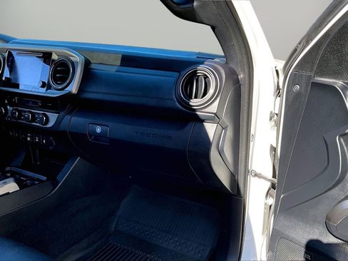Used 2019 Toyota Tacoma Limited image 20