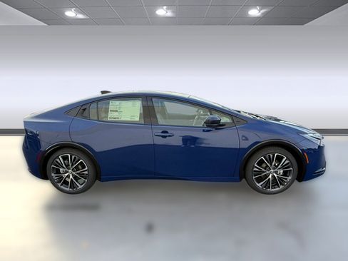 New 2026 Toyota Prius LE image 9