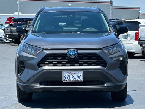Used 2019 Toyota RAV4 LE AWD/4WD image 10