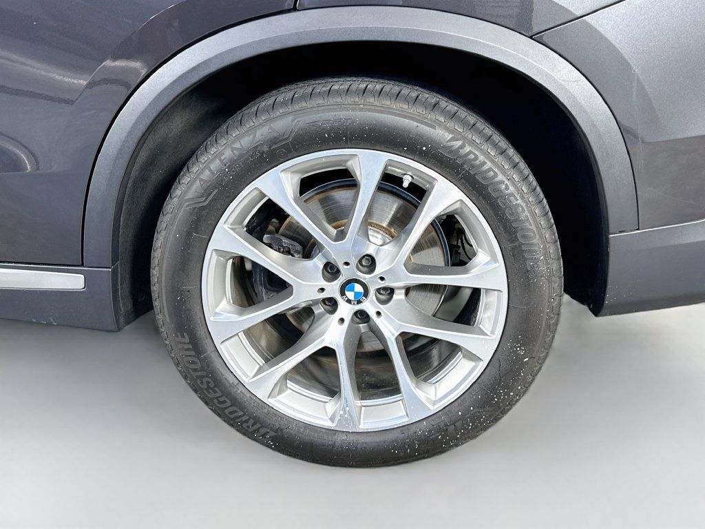 Used 2023 BMW X5 xDrive40i AWD/4WD image 33