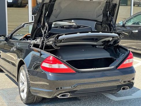 Used 2009 Mercedes-Benz SL 550 w/ Premium I Pkg image 33