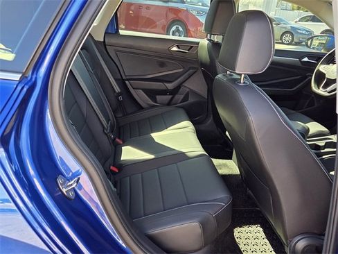 Used 2024 Volkswagen Jetta SE w/ Panoramic Sunroof Package image 16