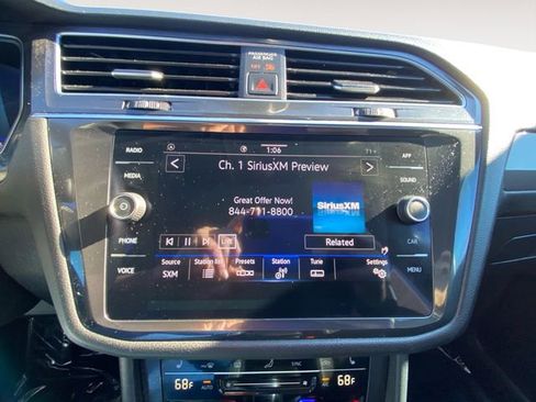 Used 2022 Volkswagen Tiguan SE image 26