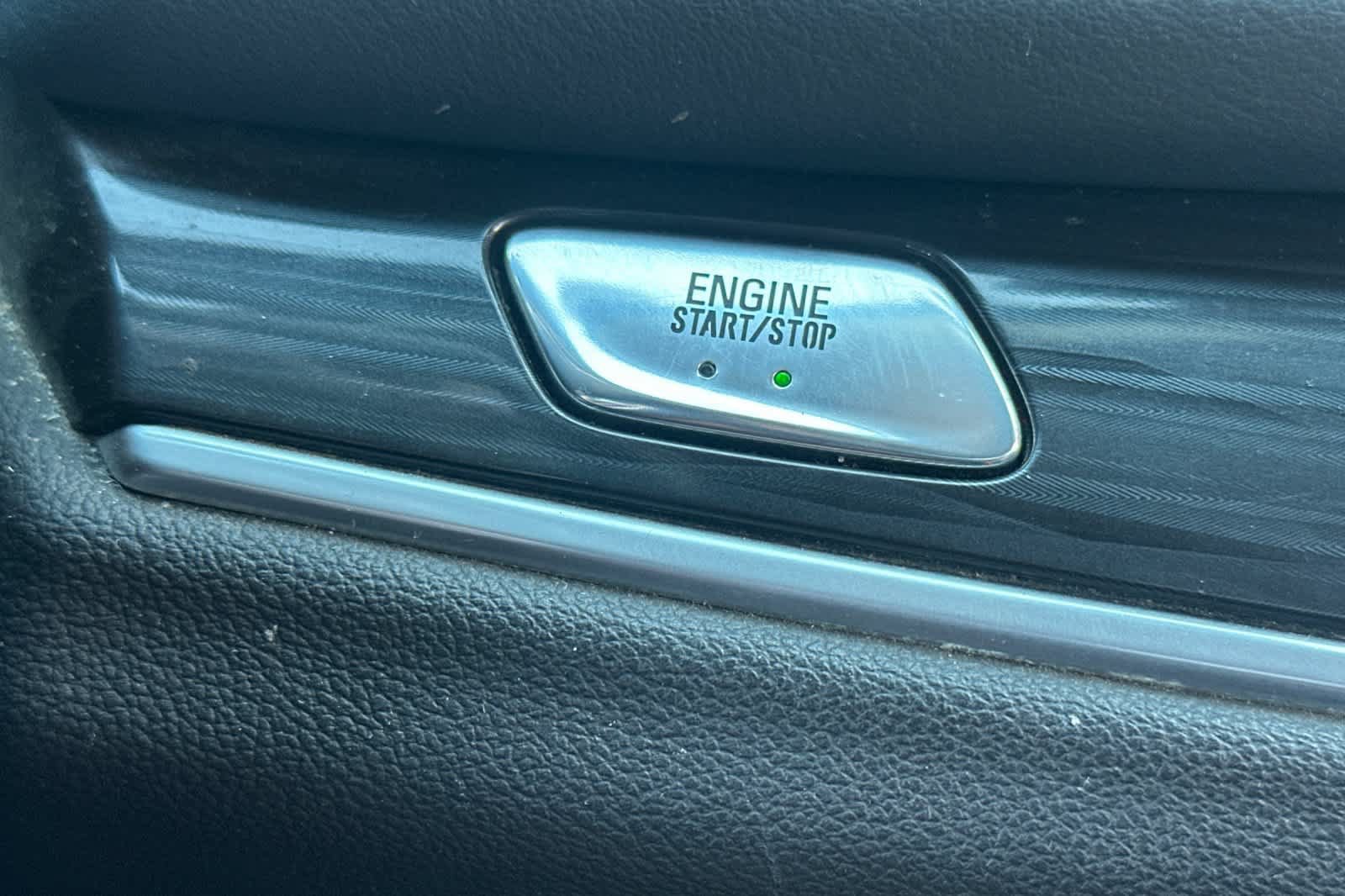 Used 2021 Buick Enclave Essence FWD image 25