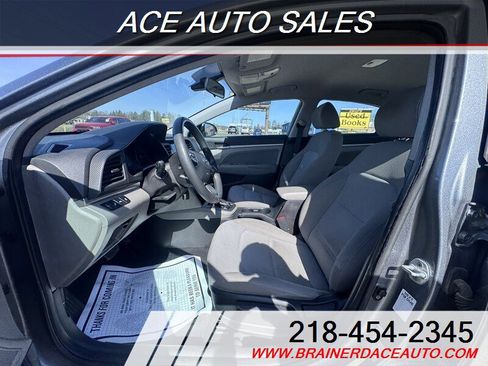 Used 2019 Hyundai Elantra SEL FWD image 12