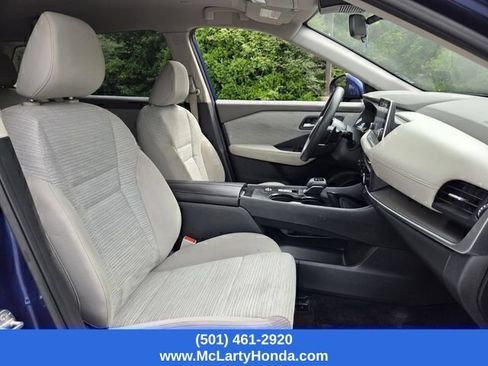 Used 2023 Nissan Rogue SV FWD image 18