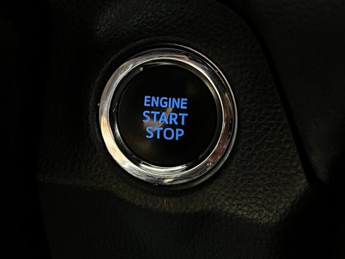 Certified 2022 Toyota RAV4 XLE FWD image 20