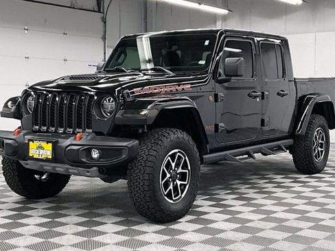 Used 2023 Jeep Gladiator Mojave w/ Trailer Tow Package AWD/4WD image 13