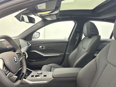 Used 2025 BMW 330i xDrive Sedan w/ Convenience Package image 24