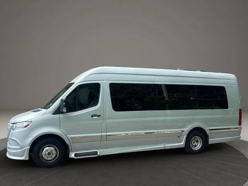 Used 2019 Mercedes-Benz Sprinter 3500 image 8