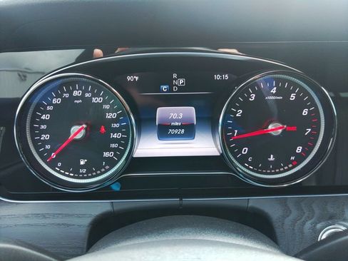 Used 2018 Mercedes-Benz E 300 image 8