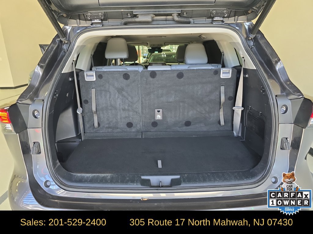 Used 2022 Toyota Highlander XLE AWD/4WD image 23