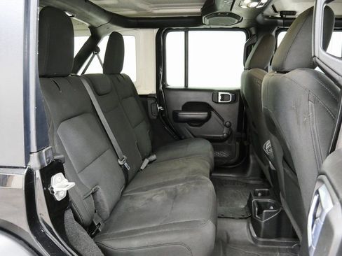 Used 2021 Jeep Wrangler Unlimited Willys image 17
